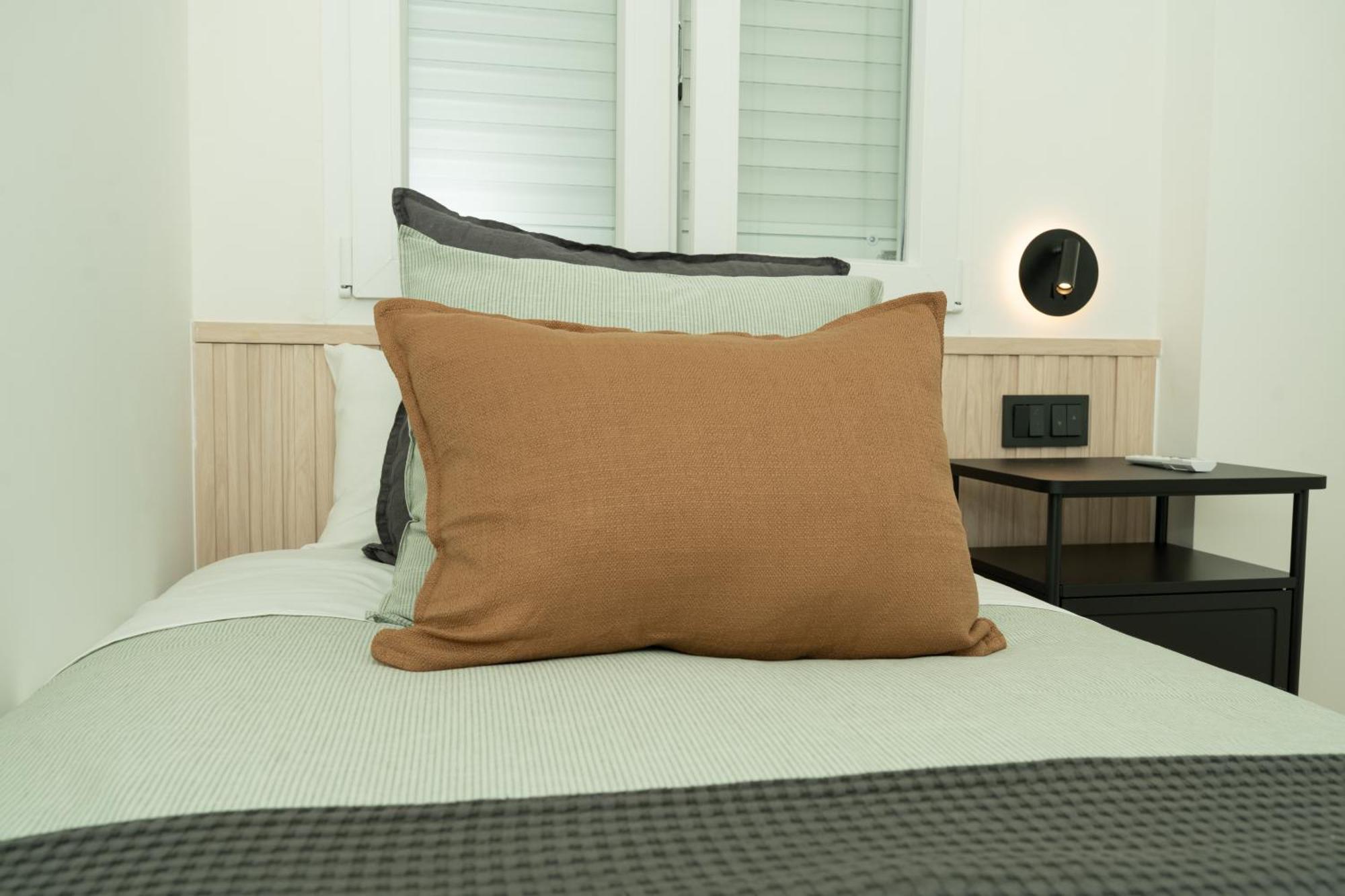 Carvajal Street, Private Rooms — Photos 3