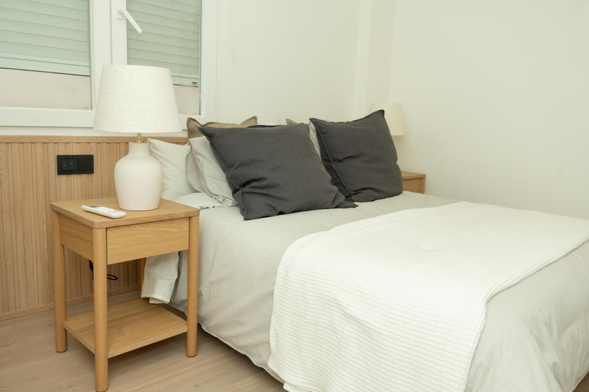 Carvajal Street, Private Rooms — Photos 1